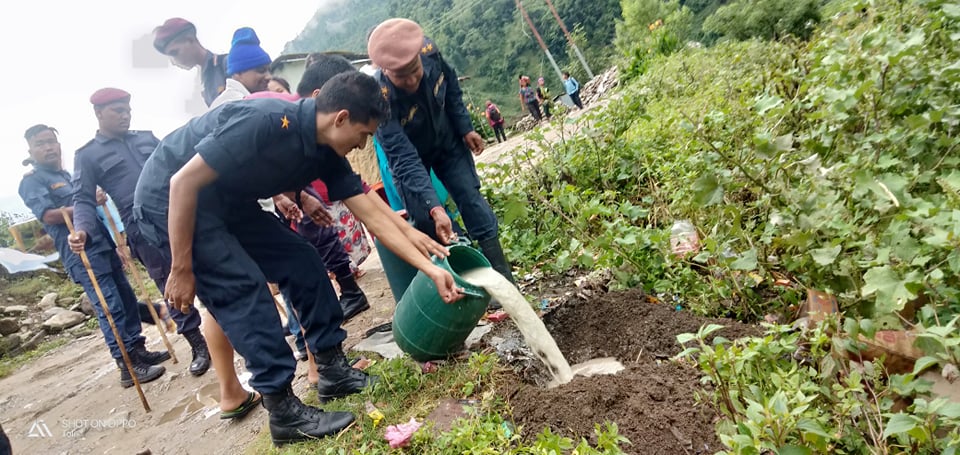 नौमूलेमा अवैध मदिरा नष्ट