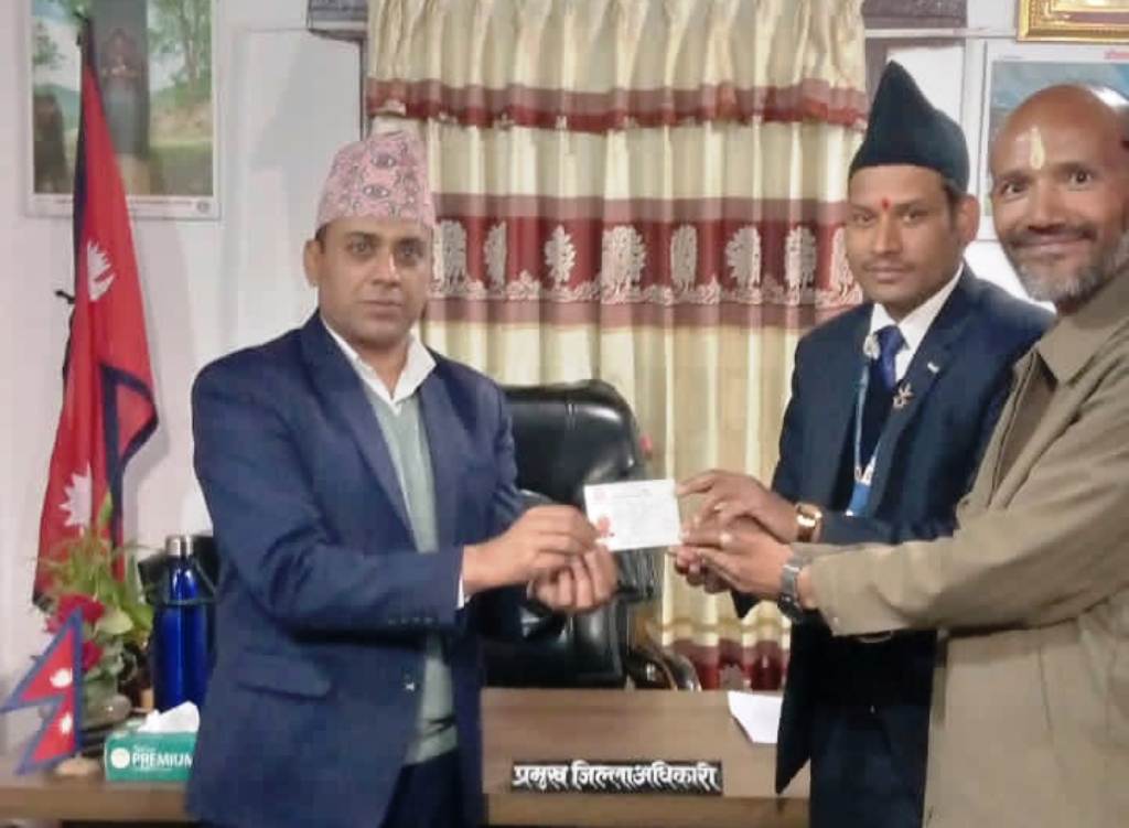 दैलेखमा पहिलो पटक गैरआवासीय नागरिकता वितरण